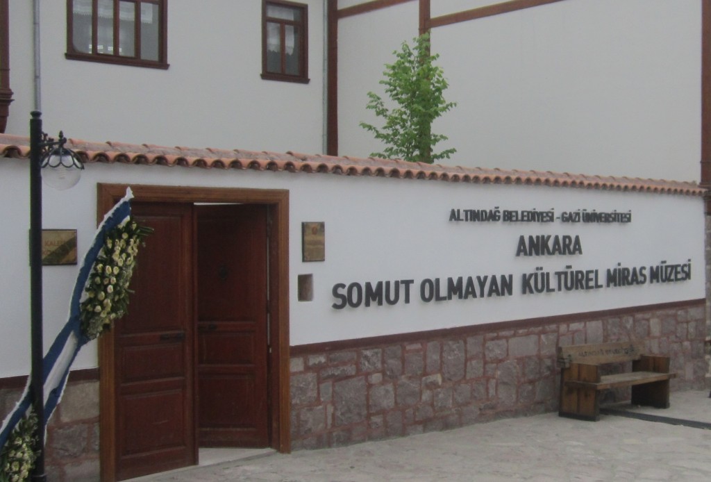 Hamamönü Alt?nda?, Ankara