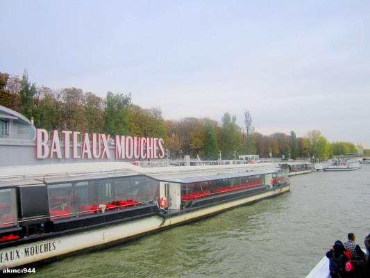 Seine Nehri Paris