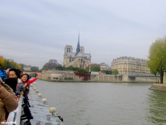 Seine Nehri Paris