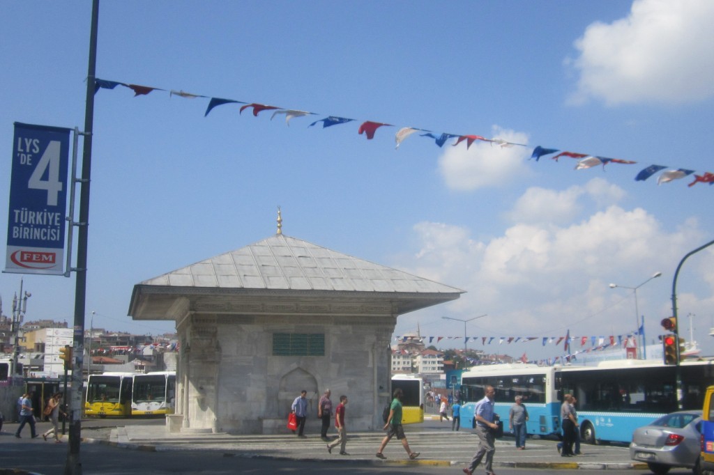 Üsküdar'a Gider iken (18)