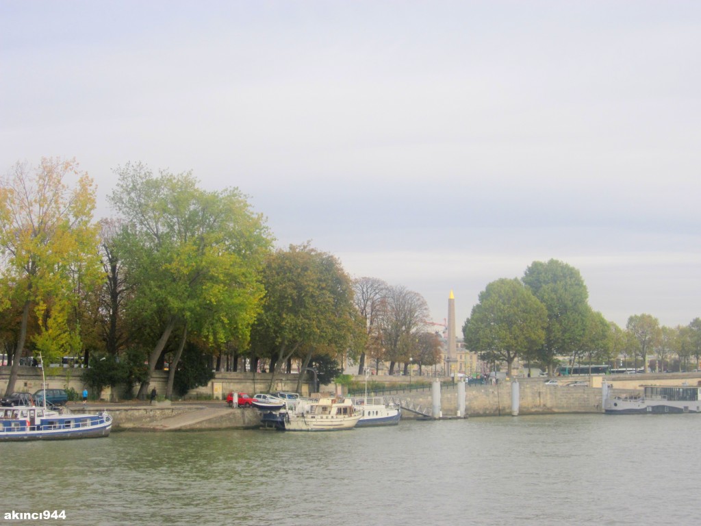 Seine Nehri Paris